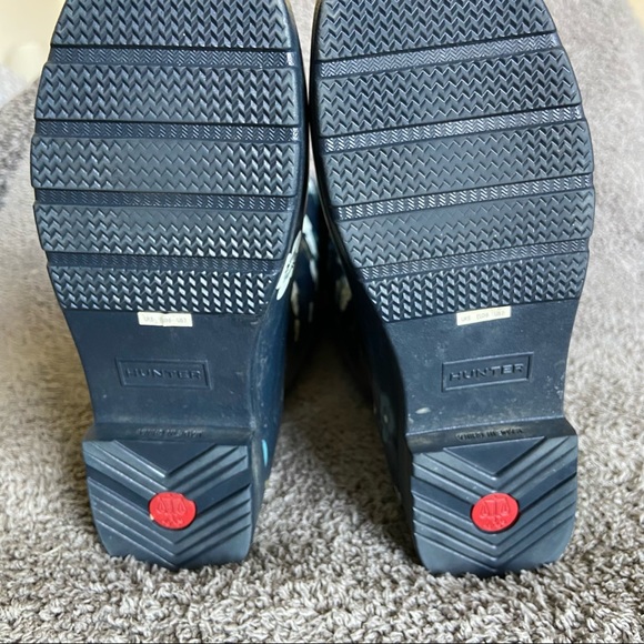 Hunter Refined Blossom Print Tall Gloss Boot, Size 7 - Picture 6 of 9